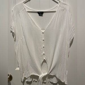 White city chic blouse with front tie